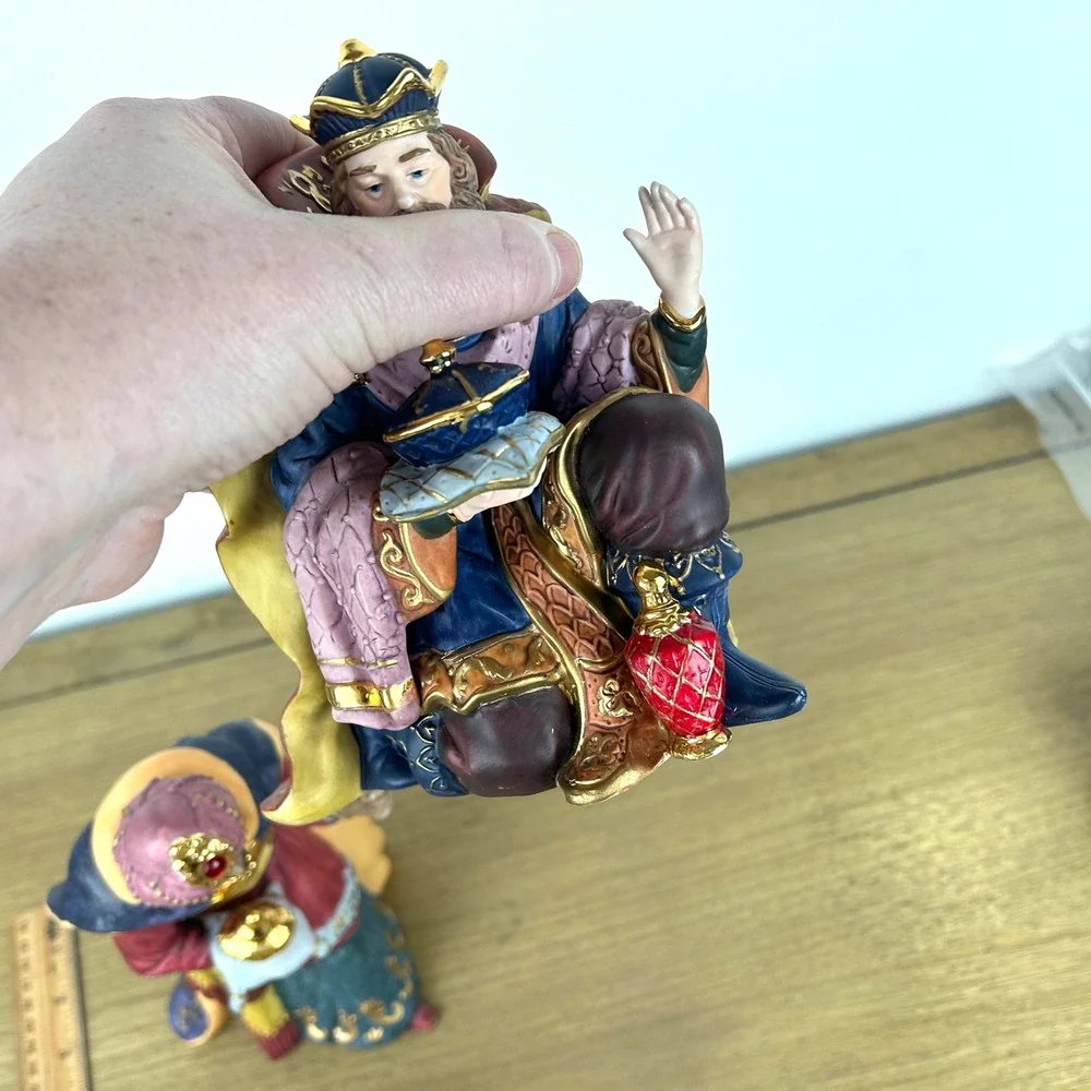 Kirkland‎ Signature #75177 Nativity Wise Man standing Figurine Replacement